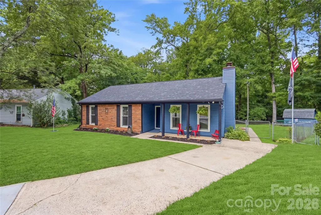 6804 Delta Lake Drive Charlotte NC 28215