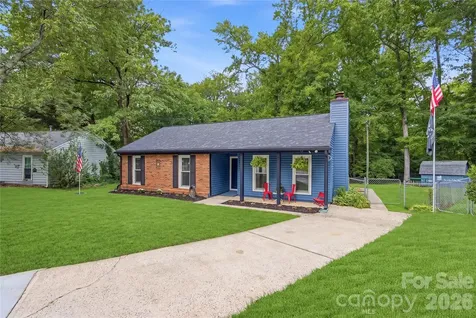 6804 Delta Lake Drive Charlotte NC 28215