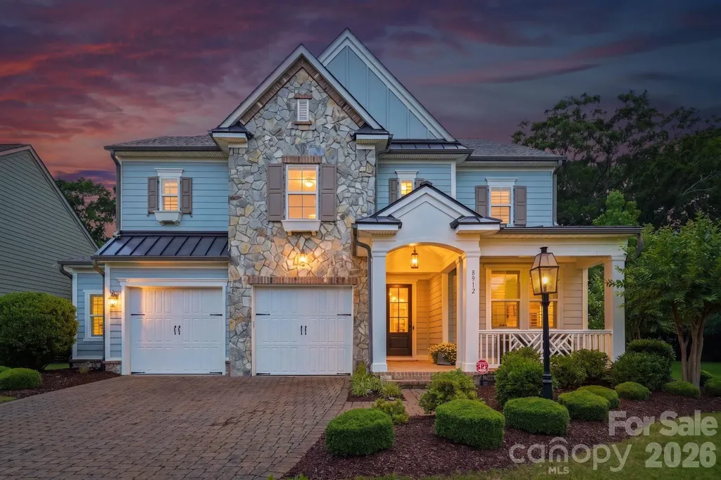8912 Blakeney Drive Charlotte NC 28277