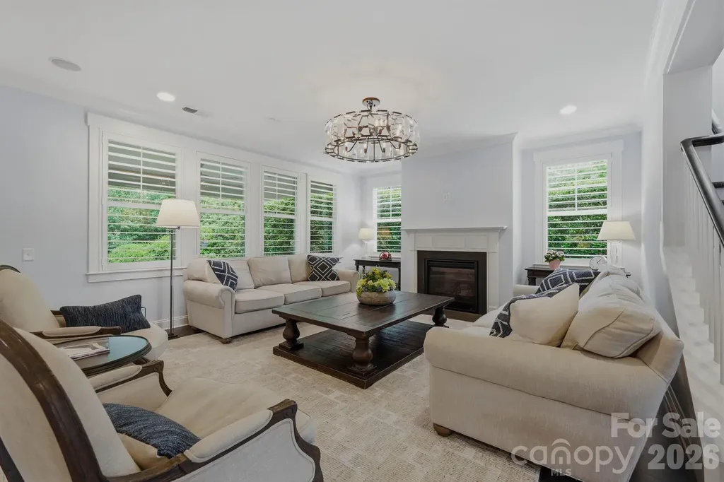 8912 Blakeney Drive Charlotte NC 28277
