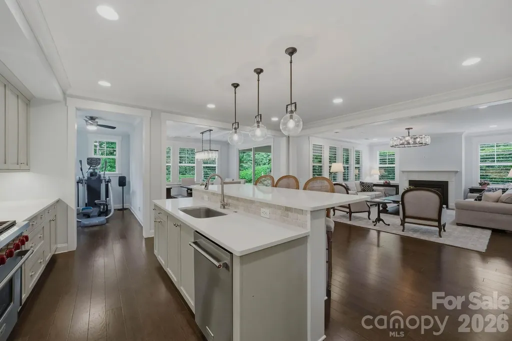 8912 Blakeney Drive Charlotte NC 28277