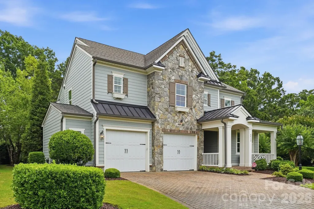 8912 Blakeney Drive Charlotte NC 28277