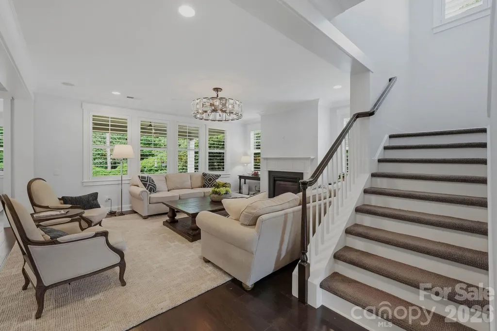 8912 Blakeney Drive Charlotte NC 28277