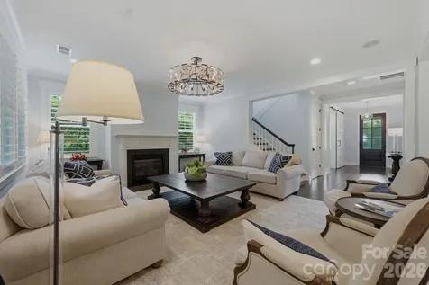 8912 Blakeney Drive Charlotte NC 28277