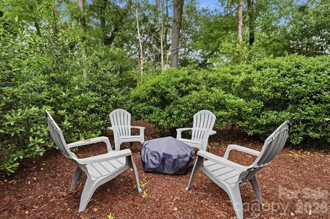 8912 Blakeney Drive Charlotte NC 28277