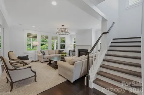 8912 Blakeney Drive Charlotte NC 28277