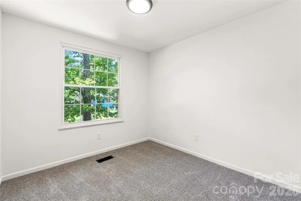8424 Othello Place Charlotte NC 28227