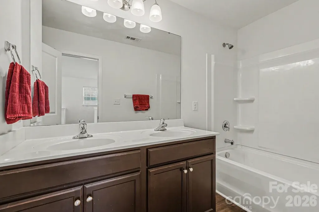 2428 Alex Ryan Drive Charlotte NC 28216