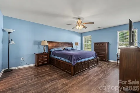 2428 Alex Ryan Drive Charlotte NC 28216