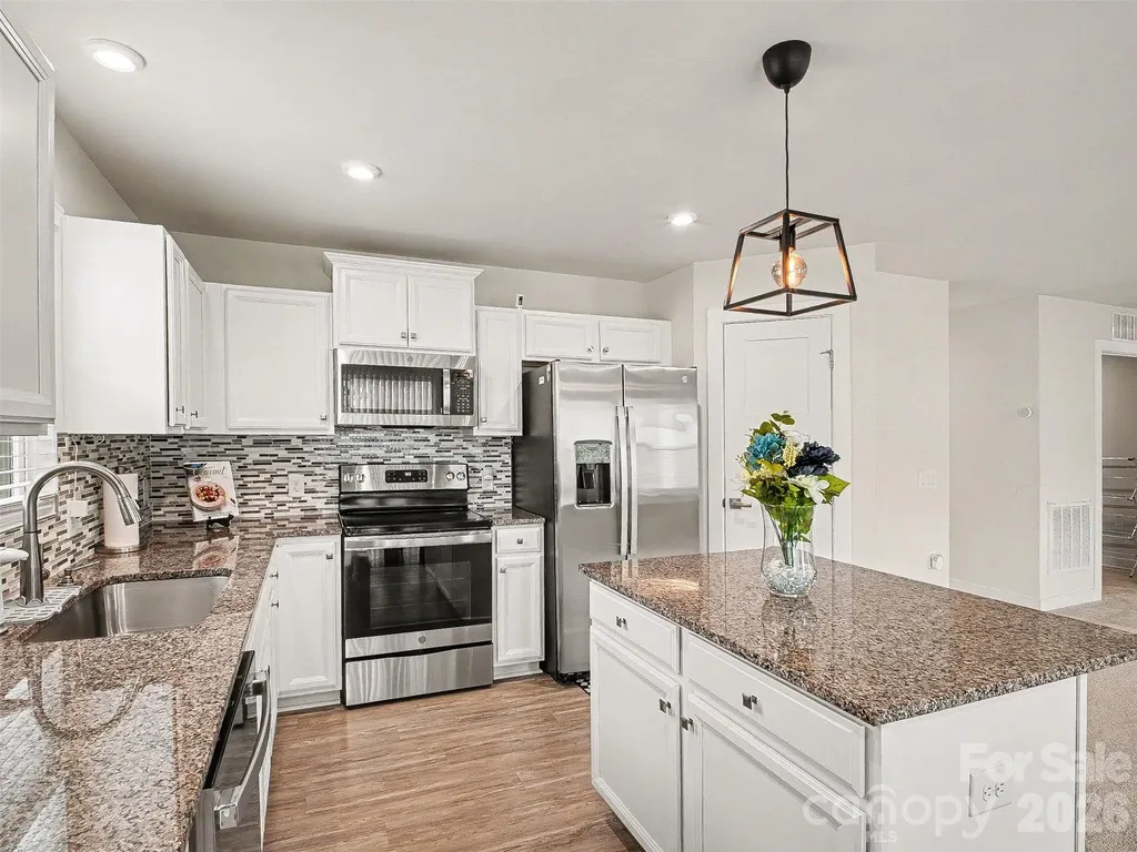 5513 Hughesdale Drive Charlotte NC 28215