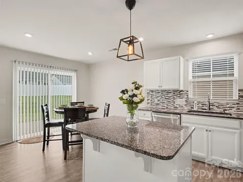 5513 Hughesdale Drive Charlotte NC 28215