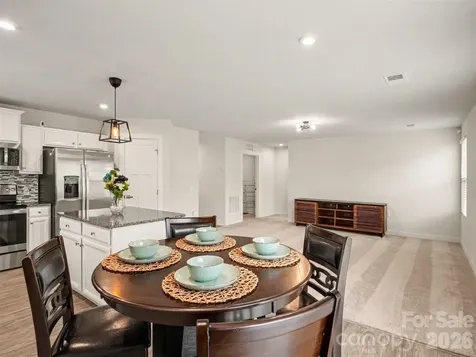 5513 Hughesdale Drive Charlotte NC 28215