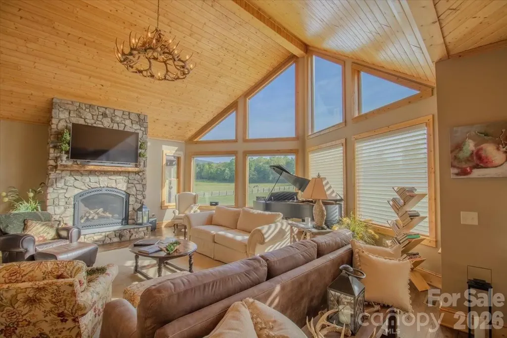 1083 Union Community Road Thurmond NC 28683
