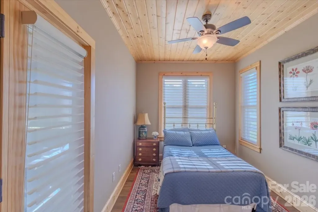 1083 Union Community Road Thurmond NC 28683