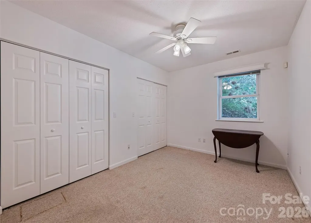 21 Winterview Trail Hendersonville NC 28739