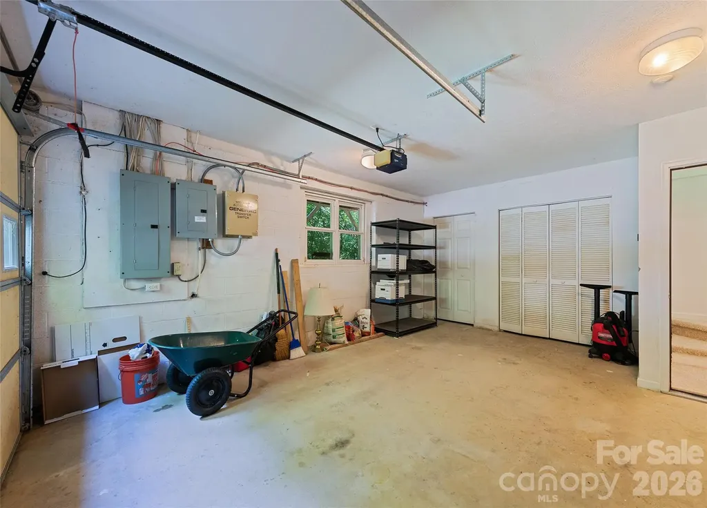 21 Winterview Trail Hendersonville NC 28739