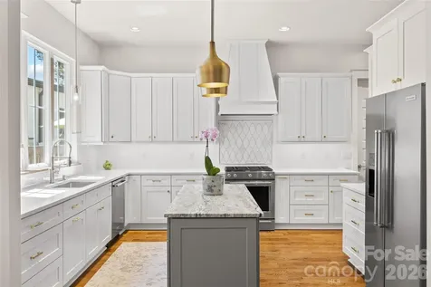 425 Pecan Avenue Charlotte NC 28204
