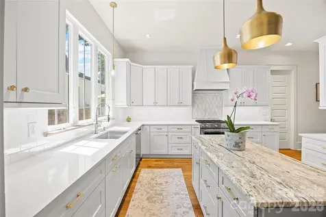 425 Pecan Avenue Charlotte NC 28204