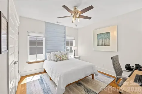 425 Pecan Avenue Charlotte NC 28204