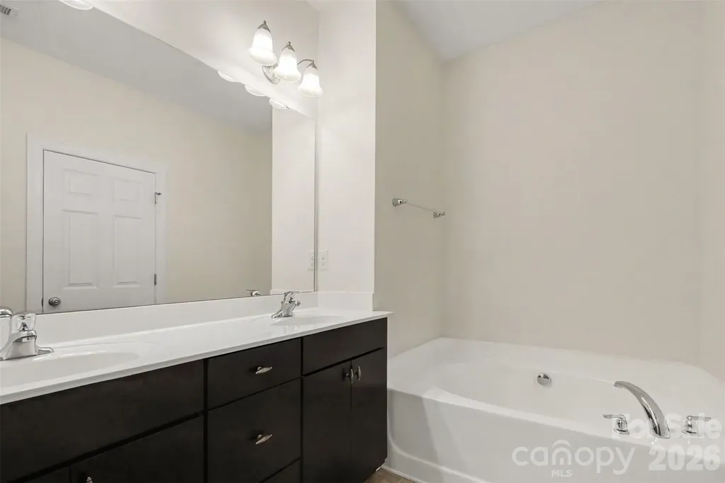 15323 Barossa Valley Street Charlotte NC 28277