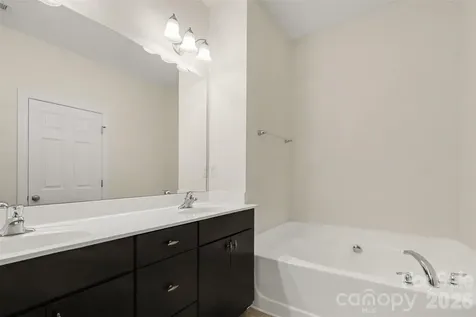 15323 Barossa Valley Street Charlotte NC 28277