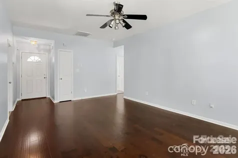 6828 Ayrshire Glen Place Charlotte NC 28273