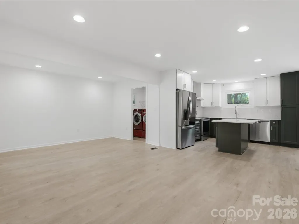 3633 Rosehaven Drive Charlotte NC 28205