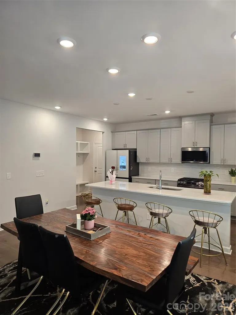 1221 Colgher Street Charlotte NC 28227