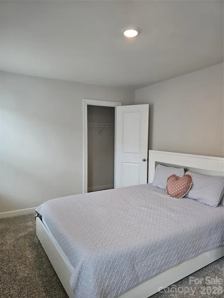 1221 Colgher Street Charlotte NC 28227