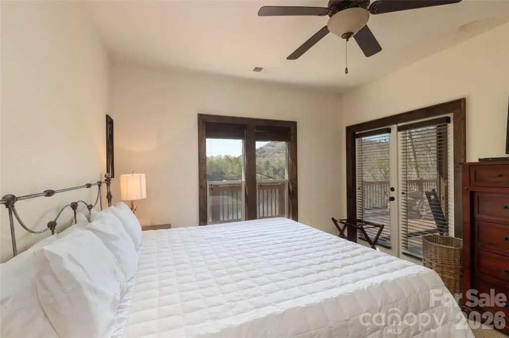 98 Eagle Watch Drive Tuckasegee NC 28783