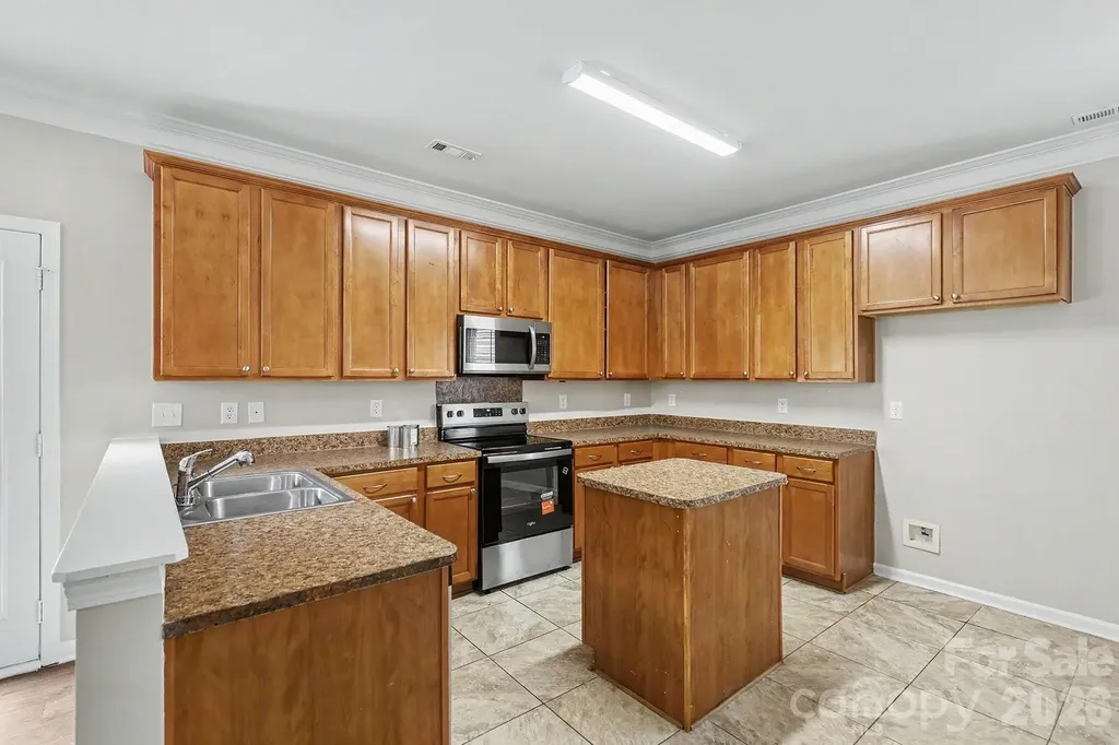 5618 Stowe Derby Drive Charlotte NC 28278