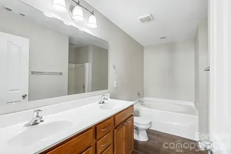 5618 Stowe Derby Drive Charlotte NC 28278