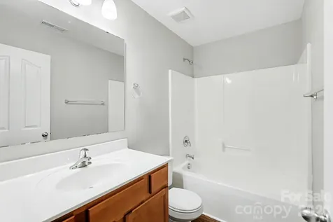 5618 Stowe Derby Drive Charlotte NC 28278