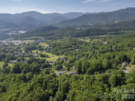 1126 Scenic Circle Waynesville NC 28786