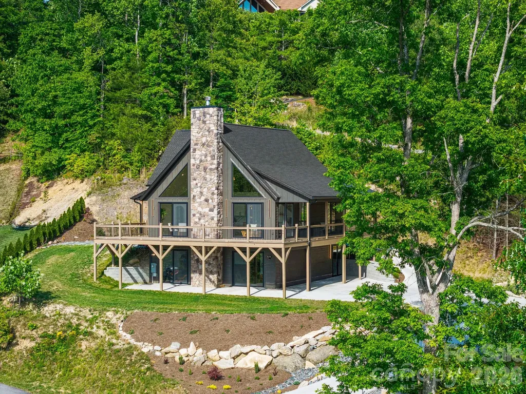 96 Crystal Lake Drive Hendersonville NC 28739