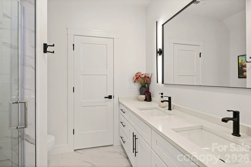 96 Crystal Lake Drive Hendersonville NC 28739