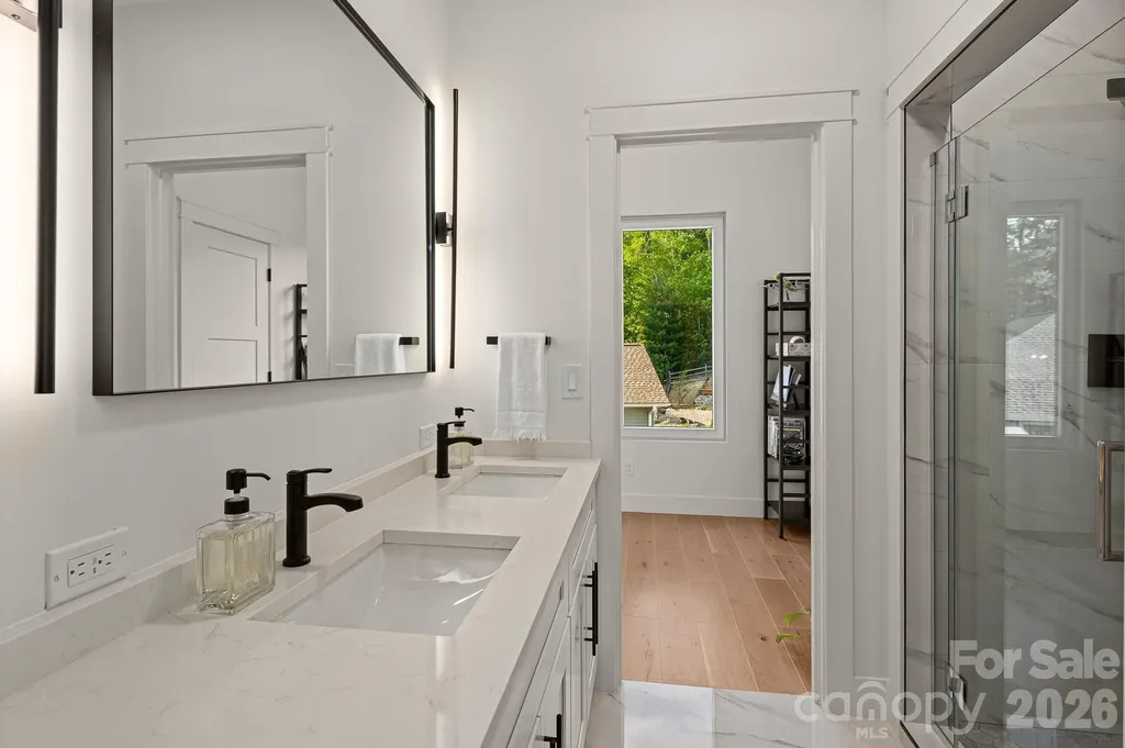 96 Crystal Lake Drive Hendersonville NC 28739