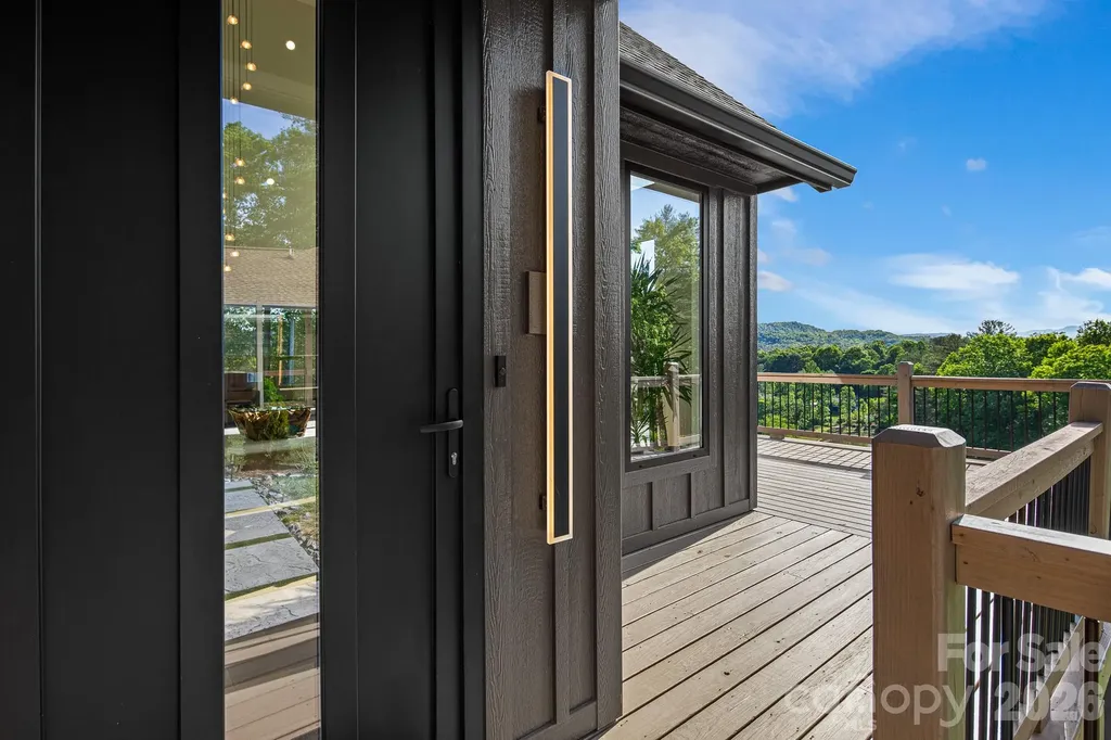 96 Crystal Lake Drive Hendersonville NC 28739