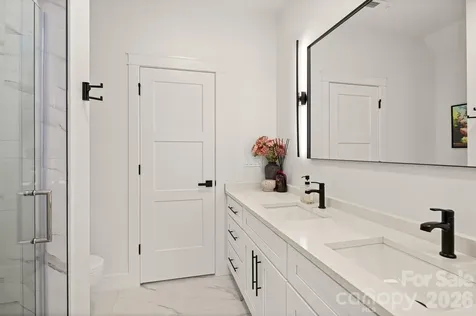 96 Crystal Lake Drive Hendersonville NC 28739