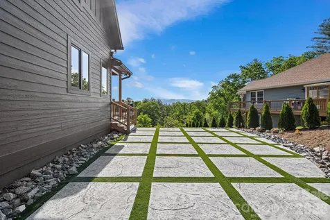 96 Crystal Lake Drive Hendersonville NC 28739
