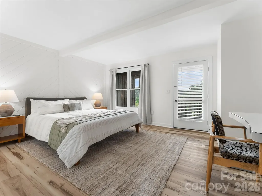 144 Racquet Club Villas Drive Sapphire NC 28774