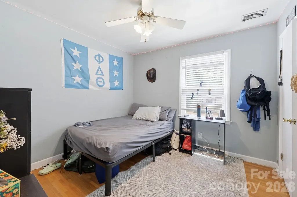 9201 Sandburg Avenue Charlotte NC 28213