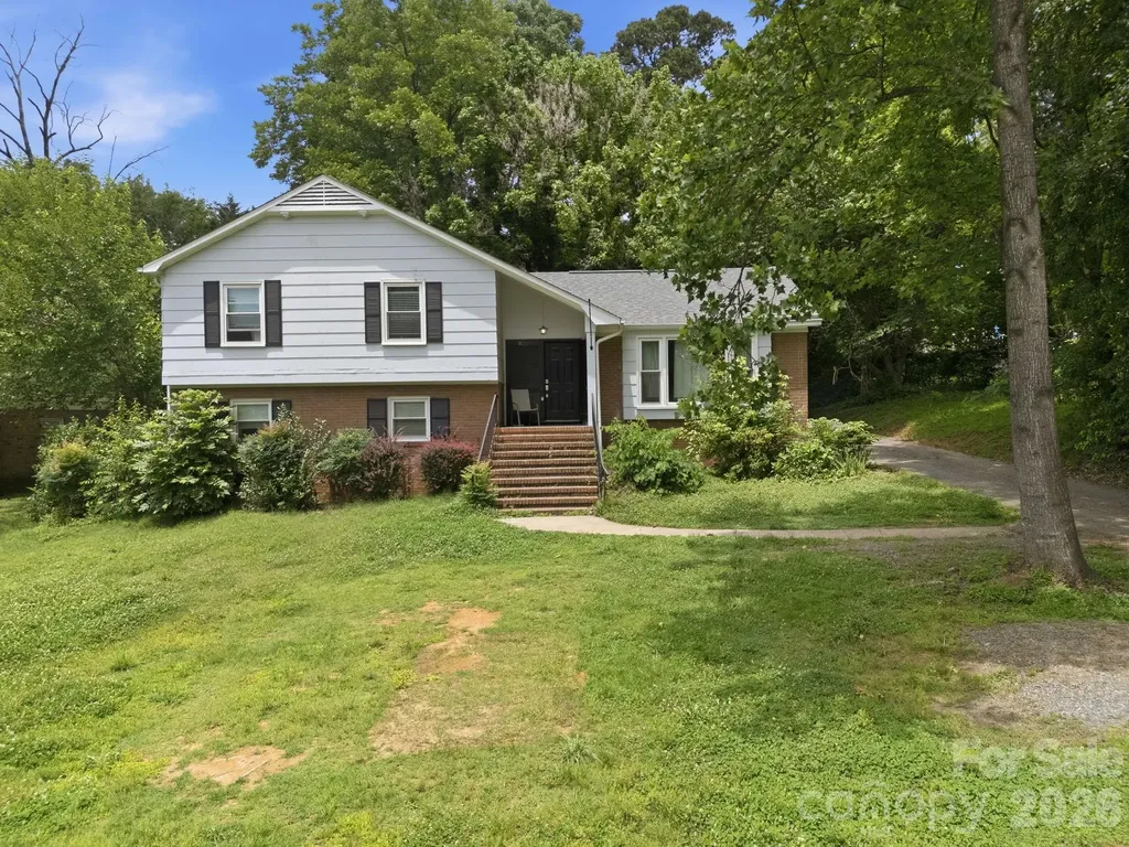 9201 Sandburg Avenue Charlotte NC 28213