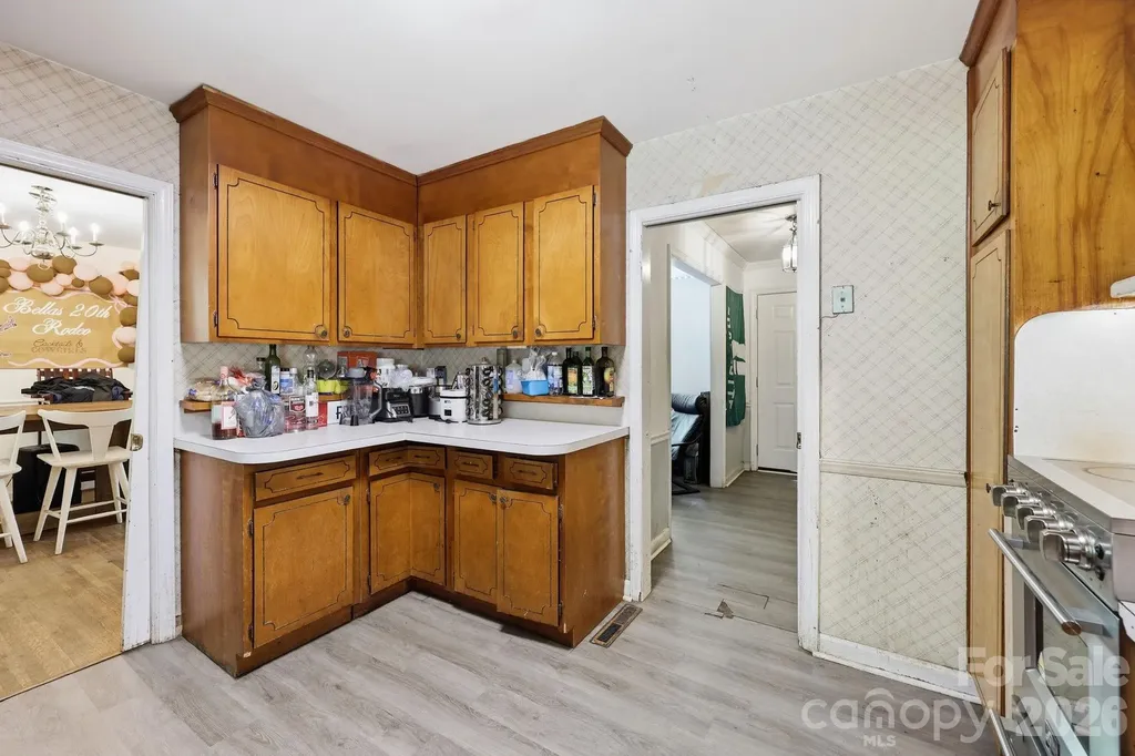9201 Sandburg Avenue Charlotte NC 28213
