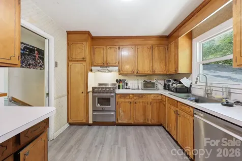 9201 Sandburg Avenue Charlotte NC 28213