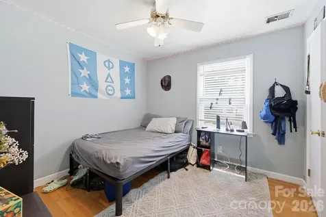 9201 Sandburg Avenue Charlotte NC 28213