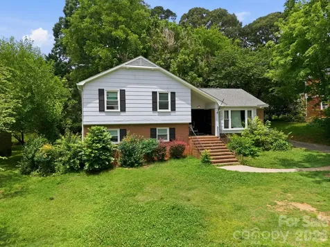 9201 Sandburg Avenue Charlotte NC 28213