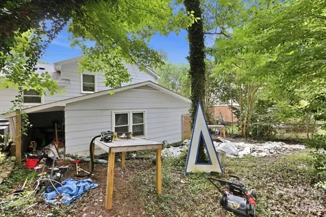 9201 Sandburg Avenue Charlotte NC 28213