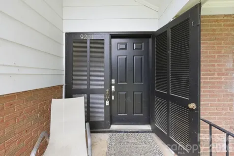 9201 Sandburg Avenue Charlotte NC 28213