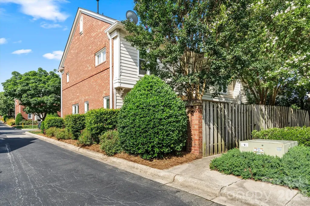 2538 Dilworth Heights Lane Charlotte NC 28209